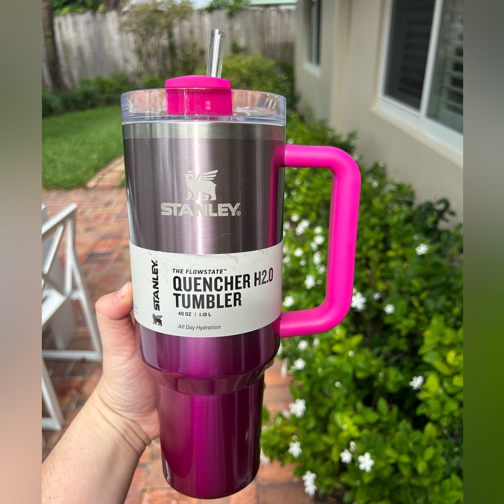 Stanley pink gradient Quencher H2O tumbler 40 oz